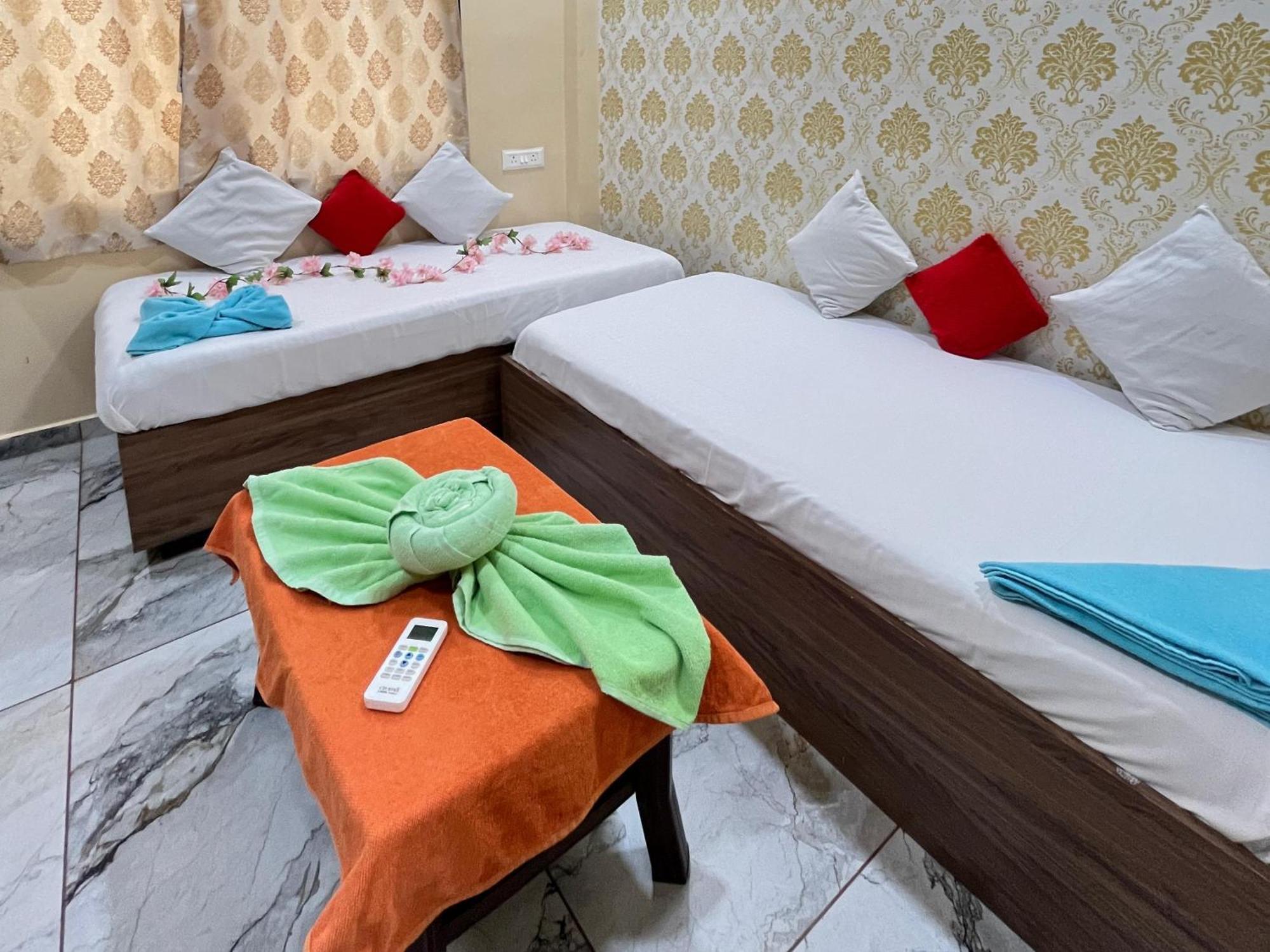 Jai Swaminarayan Delux Homestay Garudeshwar Exterior photo