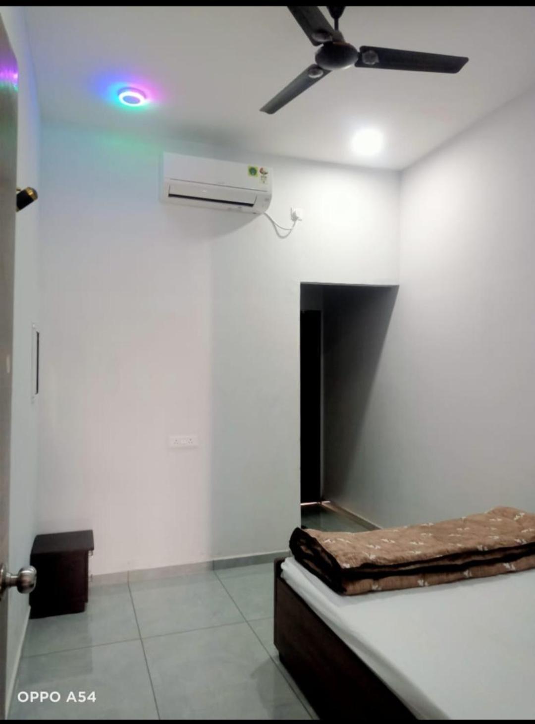 Jai Swaminarayan Delux Homestay Garudeshwar Exterior photo